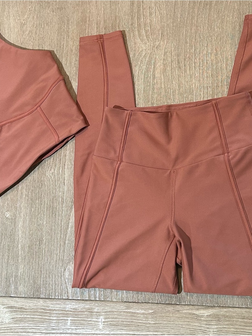 YPB Abercrombie sculptLUX Slimming Leggings & Sports Bra Set Rosebud Small